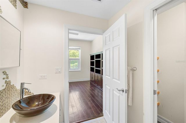 3603 N POINT ROAD 202, Osprey, FL 34229