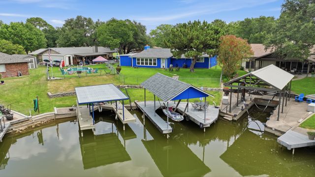 3904 Winding Way, Granbury, TX 76049