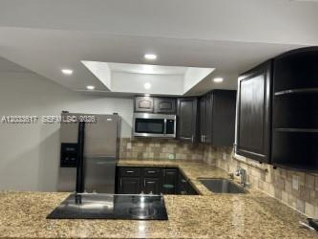 6900 SW 39th Street 111K, Davie, FL 33314