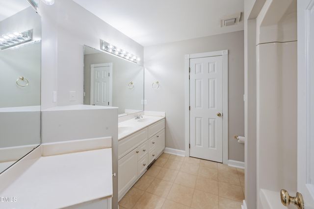 184 Grande Meadow Way, Cary, NC 27513