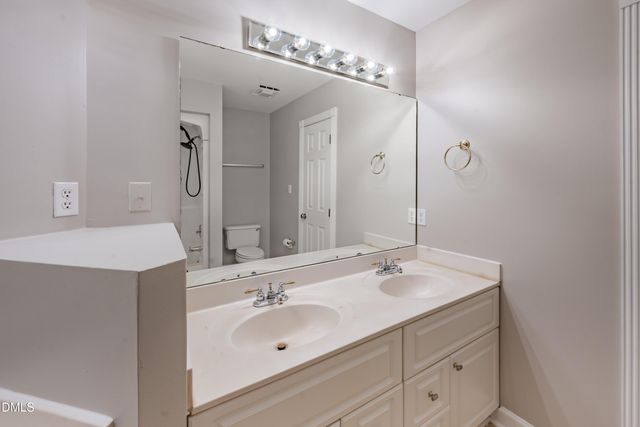 184 Grande Meadow Way, Cary, NC 27513