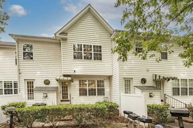 184 Grande Meadow Way, Cary, NC 27513