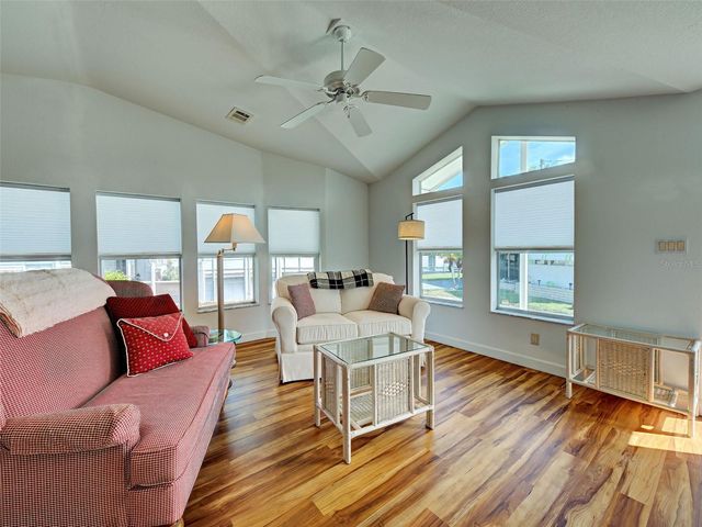 23 SIESTA CIRCLE W, Osprey, FL 34229