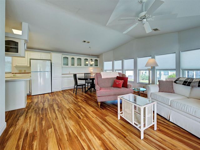 23 SIESTA CIRCLE W, Osprey, FL 34229