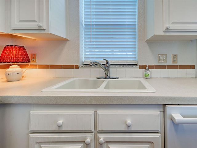 23 SIESTA CIRCLE W, Osprey, FL 34229