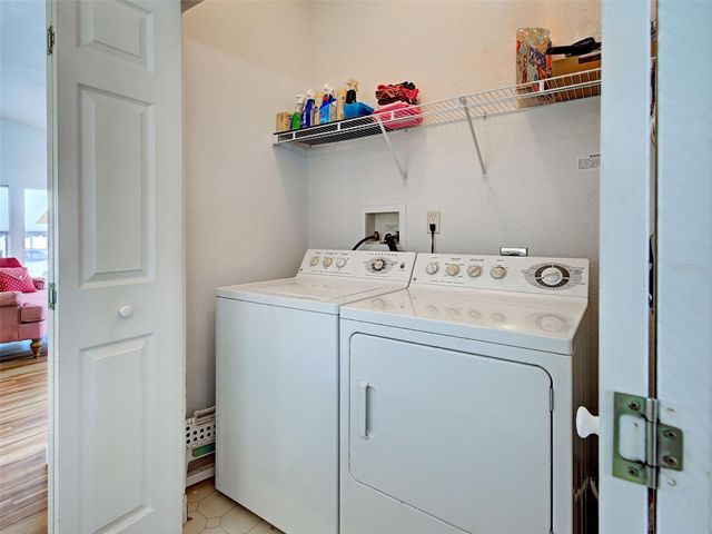 23 SIESTA CIRCLE W, Osprey, FL 34229