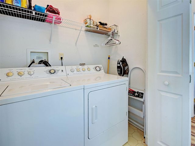 23 SIESTA CIRCLE W, Osprey, FL 34229