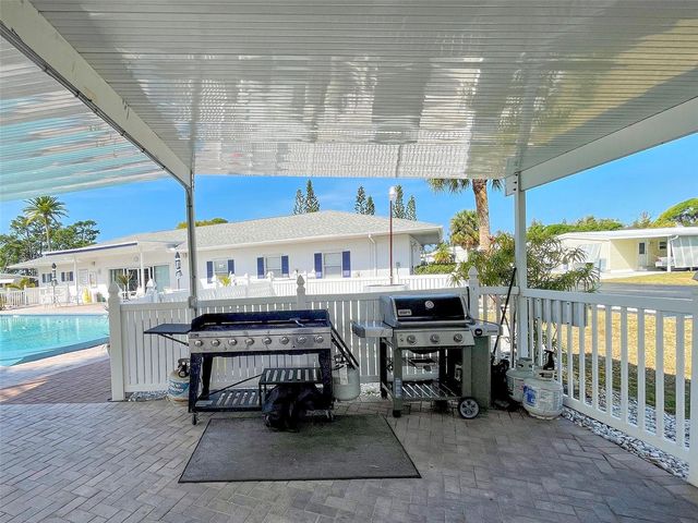 23 SIESTA CIRCLE W, Osprey, FL 34229
