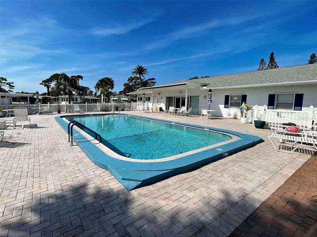 23 SIESTA CIRCLE W, Osprey, FL 34229