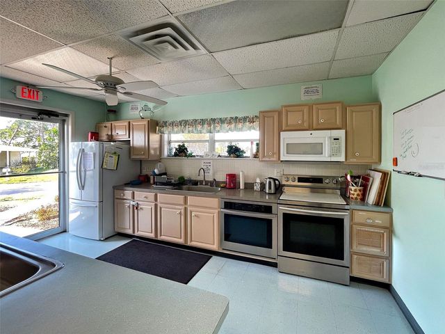 23 SIESTA CIRCLE W, Osprey, FL 34229