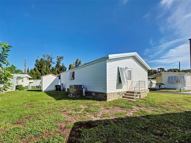 23 SIESTA CIRCLE W, Osprey, FL 34229