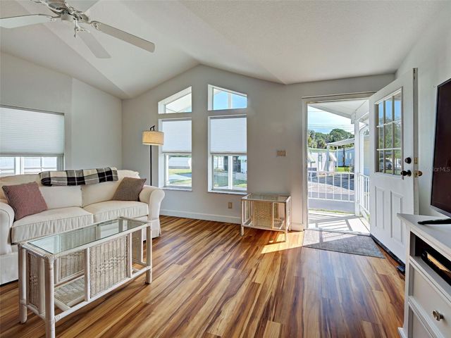 23 SIESTA CIRCLE W, Osprey, FL 34229
