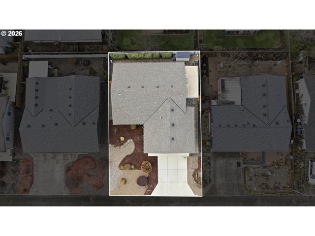 403 E CLACKAMAS Cir, Woodburn, OR 97071