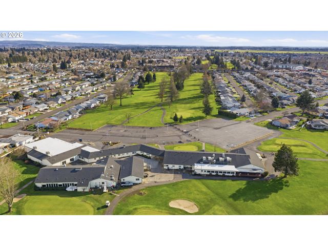 403 E CLACKAMAS Cir, Woodburn, OR 97071