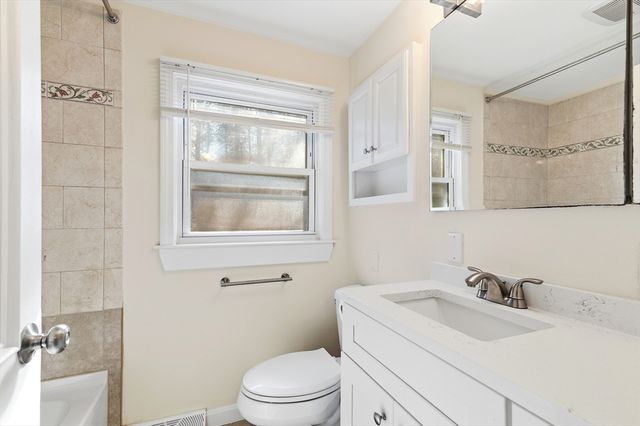 19 Cochato Park, Randolph, MA 02368