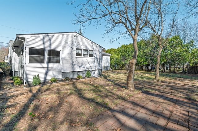 19 Cochato Park, Randolph, MA 02368