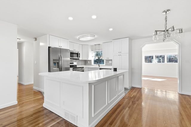 19 Cochato Park, Randolph, MA 02368