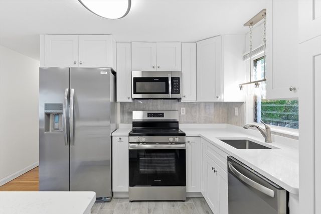 19 Cochato Park, Randolph, MA 02368