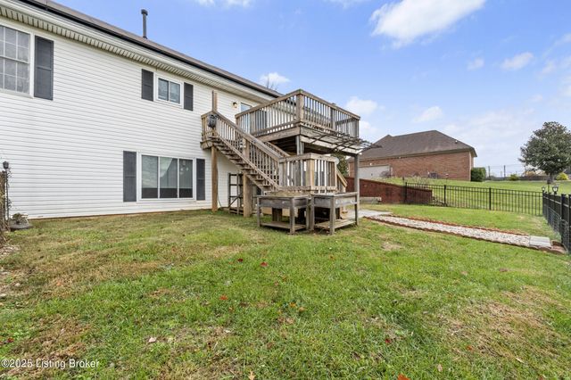126 Deep Springs Dr, Bardstown, KY 40004