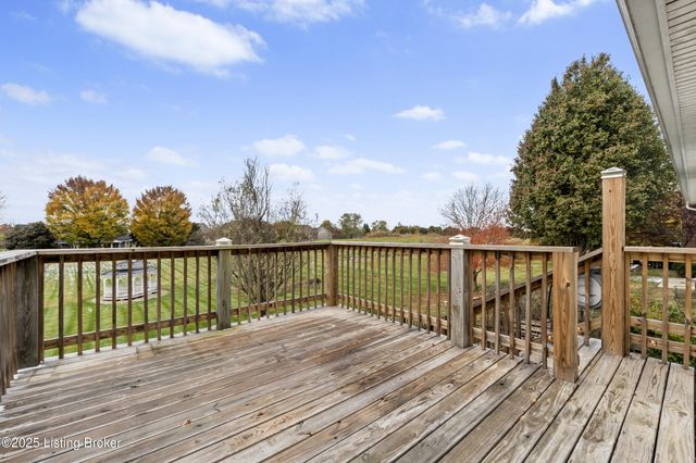 126 Deep Springs Dr, Bardstown, KY 40004