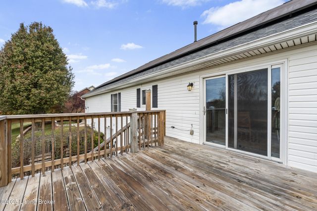 126 Deep Springs Dr, Bardstown, KY 40004