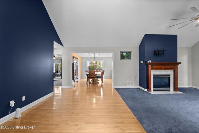 126 Deep Springs Dr, Bardstown, KY 40004