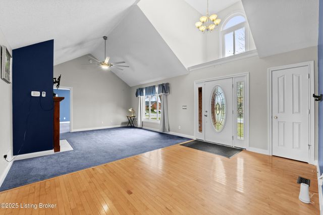 126 Deep Springs Dr, Bardstown, KY 40004