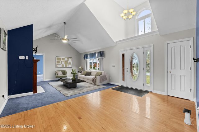 126 Deep Springs Dr, Bardstown, KY 40004