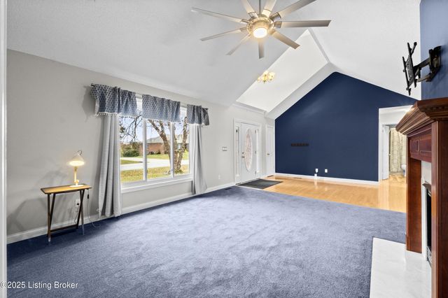 126 Deep Springs Dr, Bardstown, KY 40004