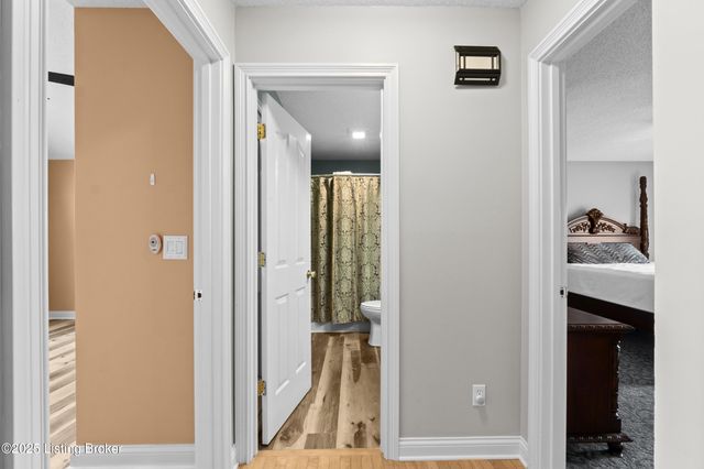 126 Deep Springs Dr, Bardstown, KY 40004