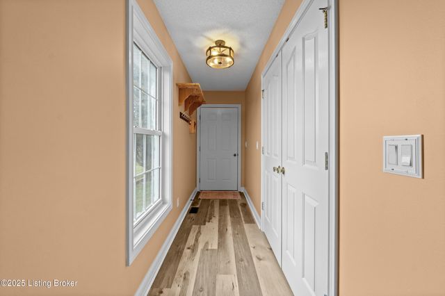 126 Deep Springs Dr, Bardstown, KY 40004