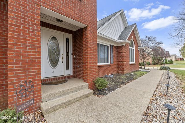 126 Deep Springs Dr, Bardstown, KY 40004