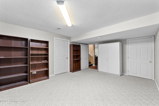 126 Deep Springs Dr, Bardstown, KY 40004