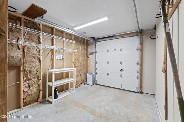 126 Deep Springs Dr, Bardstown, KY 40004