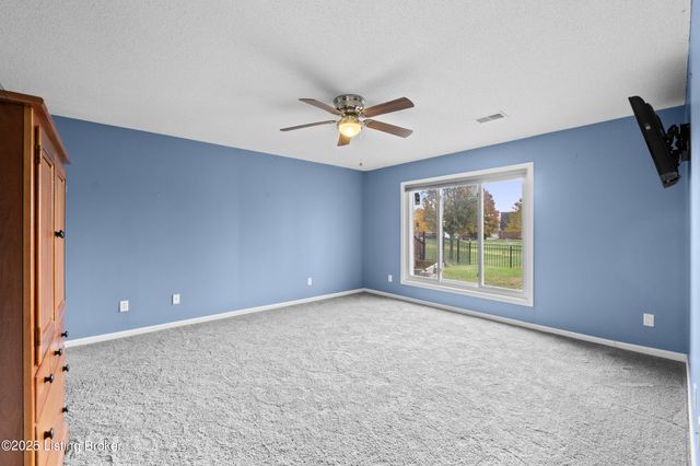 126 Deep Springs Dr, Bardstown, KY 40004