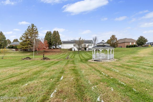 126 Deep Springs Dr, Bardstown, KY 40004