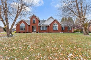 126 Deep Springs Dr, Bardstown, KY 40004