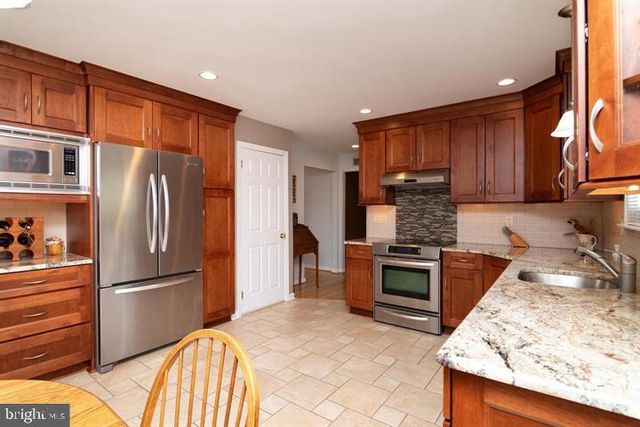 112 SENECA DRIVE, Newark, DE 19702