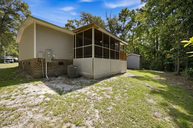 3363 Teakwood Court SE, Bolivia, NC 28422