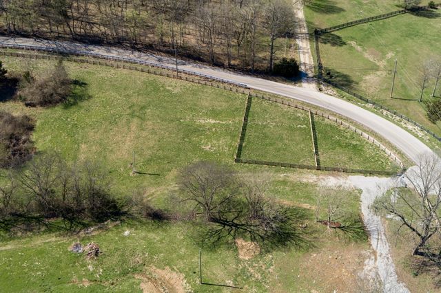 6876 Giles Hill Rd, College Grove, TN 37046