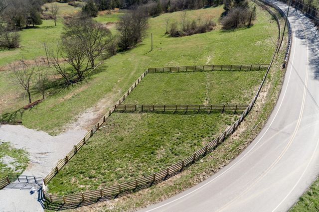 6876 Giles Hill Rd, College Grove, TN 37046