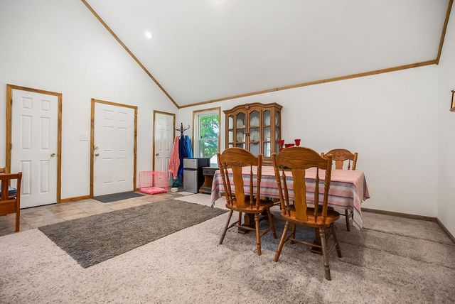 16321 Hildebrandt Road, Leavenworth, KS 66048