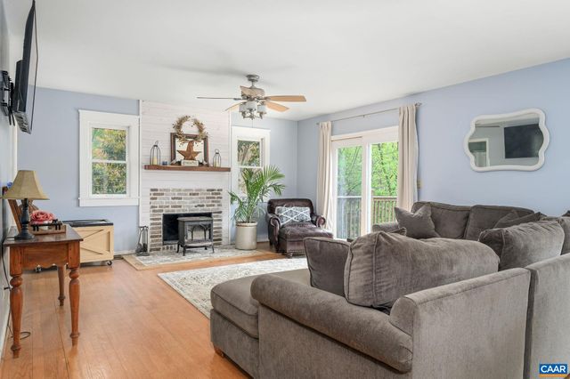 2557 CRAIGS STORE RD, Afton, VA 22920