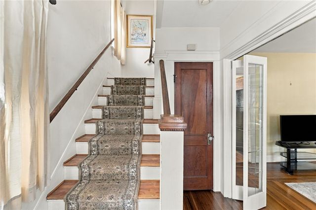 281 river Avenue, Providence, RI 02908