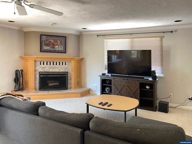 1716 Lincoln St NW, Albany, OR 97321