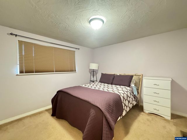 1716 Lincoln St NW, Albany, OR 97321
