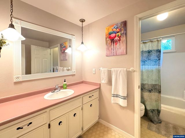 1716 Lincoln St NW, Albany, OR 97321
