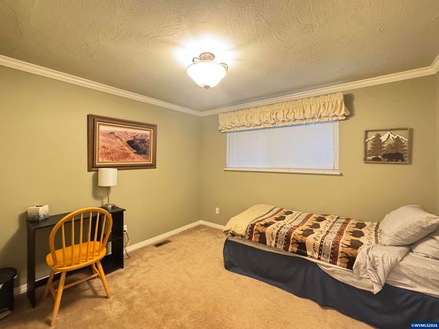 1716 Lincoln St NW, Albany, OR 97321