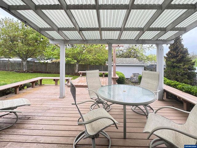 1716 Lincoln St NW, Albany, OR 97321