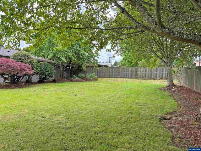 1716 Lincoln St NW, Albany, OR 97321
